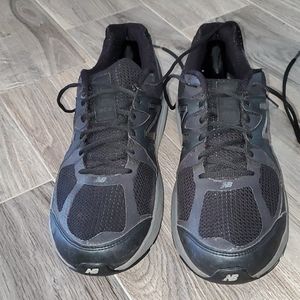New balance Men shoes
